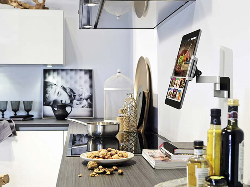 iPad Wandhalterung / Halterung für die Wand iPad Wandhalterung / Halterung für die Wand