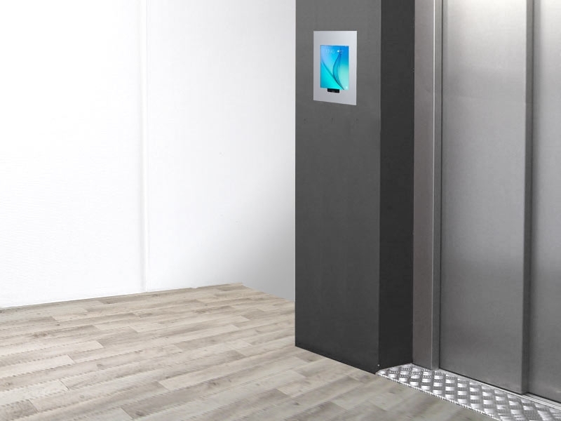 TabLines TWE011S Tablet Wandeinbau für Samsung Tab A 9.7, silber Anwendungsbeispiel TabLines TWE011S Tablet Wandeinbau für Samsung Tab A 9.7, silber Anwendungsbeispiel