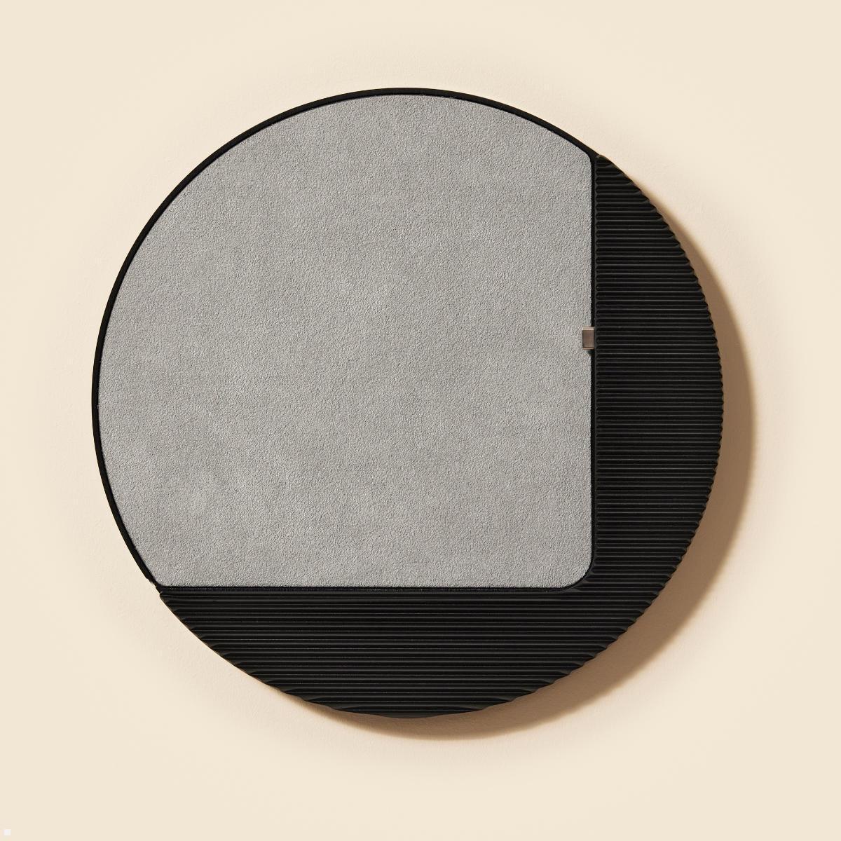 Displine Moonlight Wall Apple iPad 10.9 (10.Gen) Wandhalter USB-C, schwarz eloxiert Ansicht Displine Moonlight Wall Apple iPad 10.9 (10.Gen) Wandhalter USB-C, schwarz eloxiert Ansicht