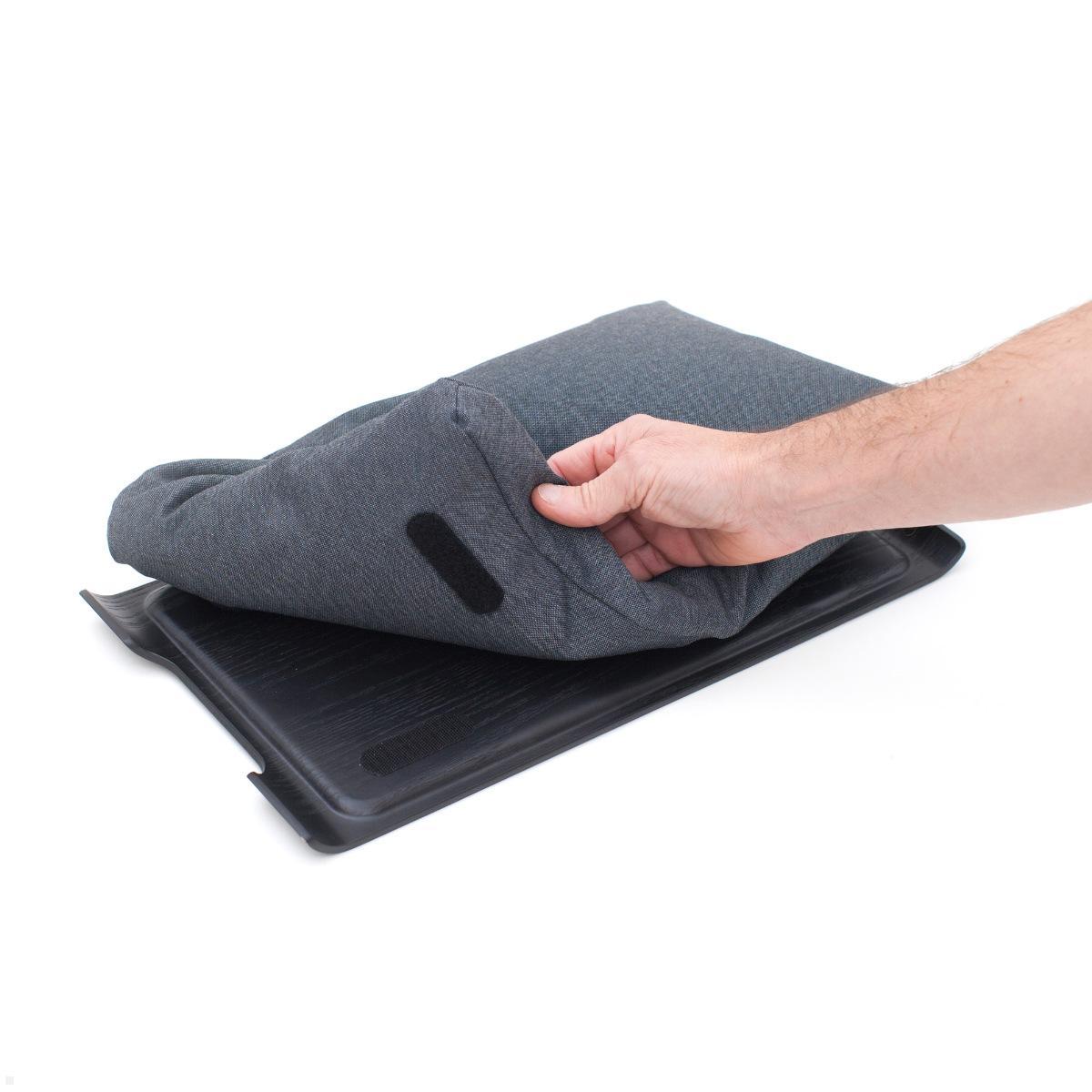 Bosign mini Laptop Knietablett, rutschfeste Oberfläche, Walnussholz, mit Klettverschluss Bosign mini Laptop Knietablett, rutschfeste Oberfläche, Walnussholz, mit Klettverschluss