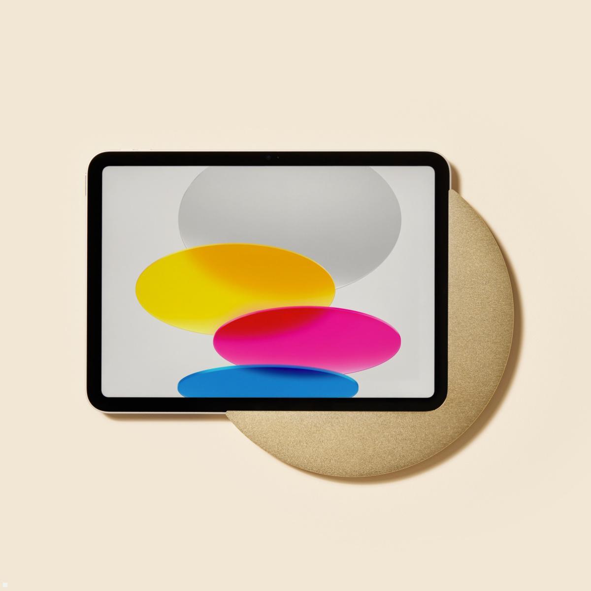 Displine Sunset Wall Apple iPad 10.9 (10.Gen) Wandhalter USB-C, gold eloxiert Ansicht mit Tablet Displine Sunset Wall Apple iPad 10.9 (10.Gen) Wandhalter USB-C, gold eloxiert Ansicht mit Tablet