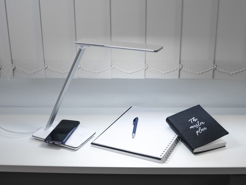 TecLines DL001W LED Tischlampe dimmbar mit induktiver Ladestation, weiß Anwendung Büro TecLines DL001W LED Tischlampe dimmbar mit induktiver Ladestation, weiß Anwendung Büro