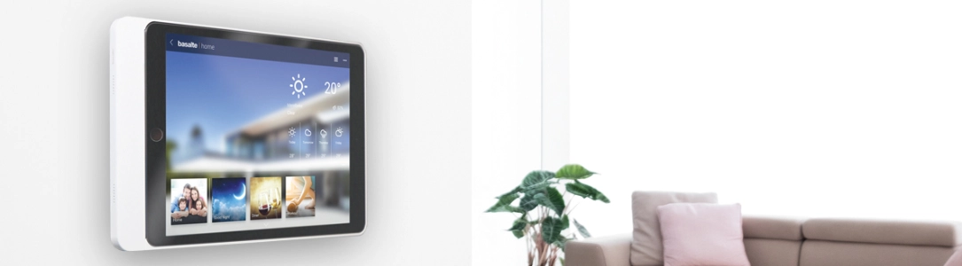 iPad Halterung / Tablet Wandhalter mit Ladefunktion / Tischhalter  iPad Halterung / Tablet Wandhalter mit Ladefunktion / Tischhalter