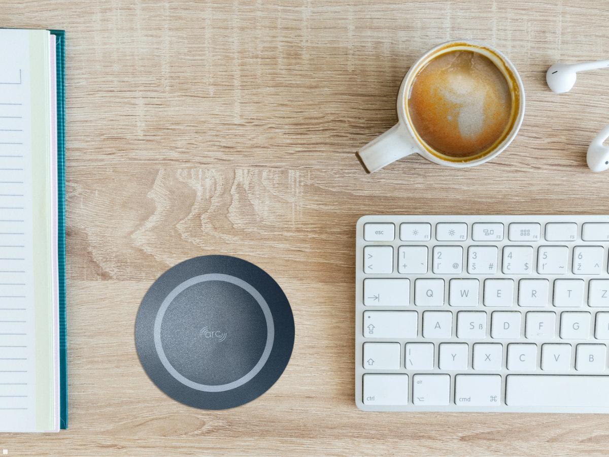 oe electrics ARC-H LD kabelloses Durchtisch Qi Schnellladegerät, Lifestyle oe electrics ARC-H LD kabelloses Durchtisch Qi Schnellladegerät, Lifestyle