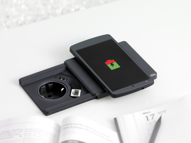 EVOline Square80 Qi-Version 1x Schuko, USB, CAT6 Buchse schwarz EVOline Square80 Qi-Version 1x Schuko, USB, CAT6 Buchse schwarz