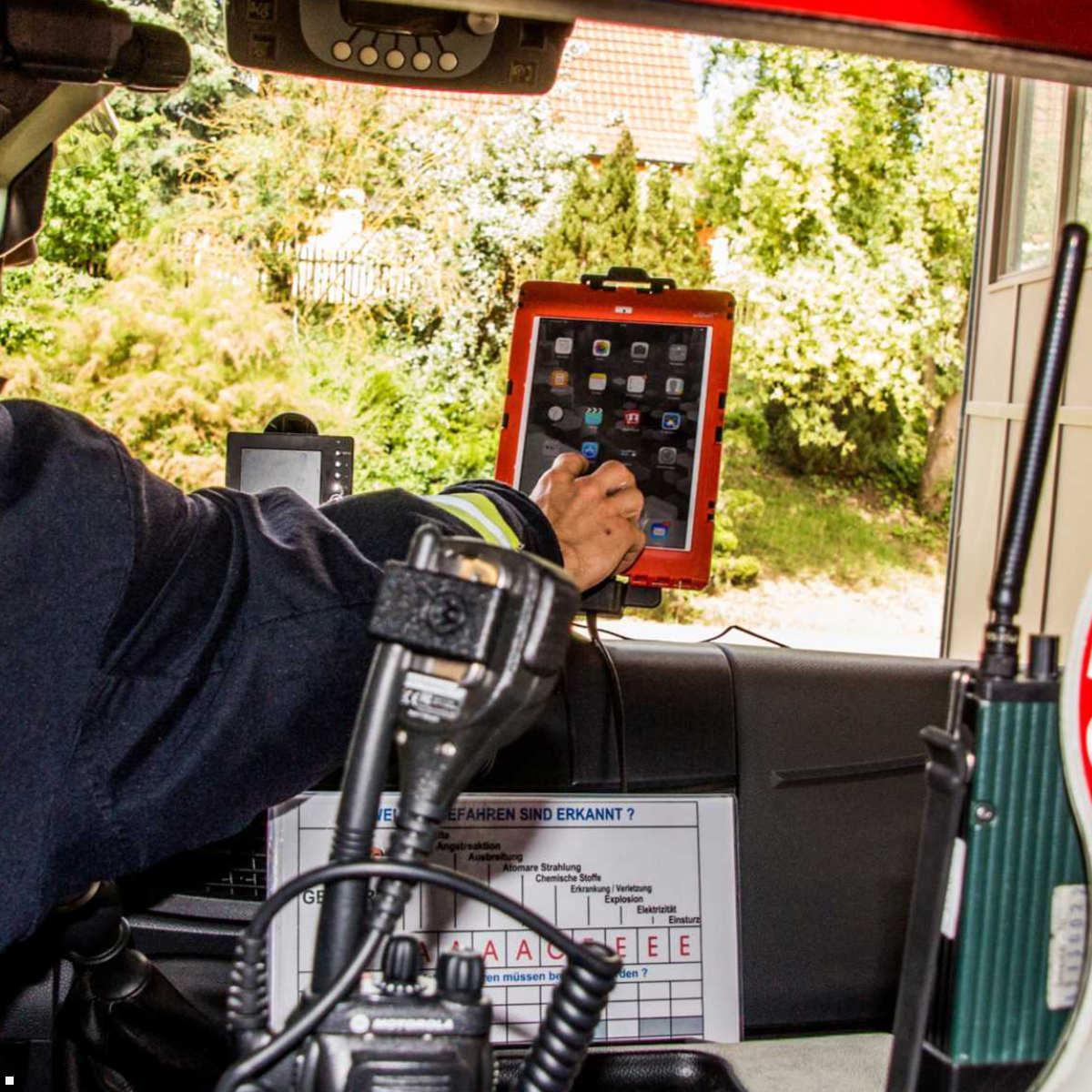 Andres Industries Zubehör für aiShell 12 Car Cradle USB-C V2 mit Connector Kabel 3m Anwendung Feuerwehr Andres Industries Zubehör für aiShell 12 Car Cradle USB-C V2 mit Connector Kabel 3m Anwendung Feuerwehr