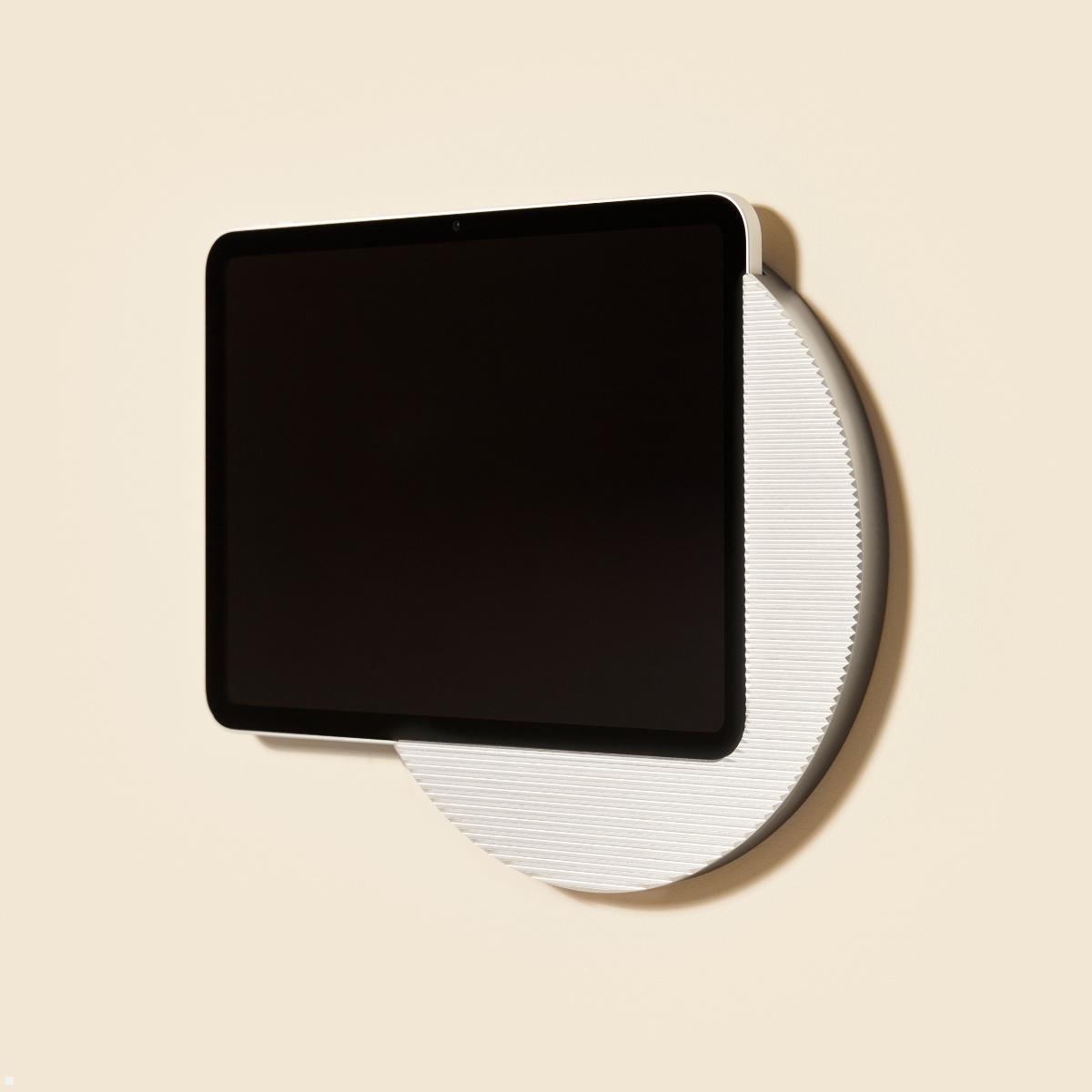 Displine Moonlight Wall Apple iPad 10.9 (10.Gen) Wandhalter USB-C, silber eloxiert Tablethalter Displine Moonlight Wall Apple iPad 10.9 (10.Gen) Wandhalter USB-C, silber eloxiert Tablethalter