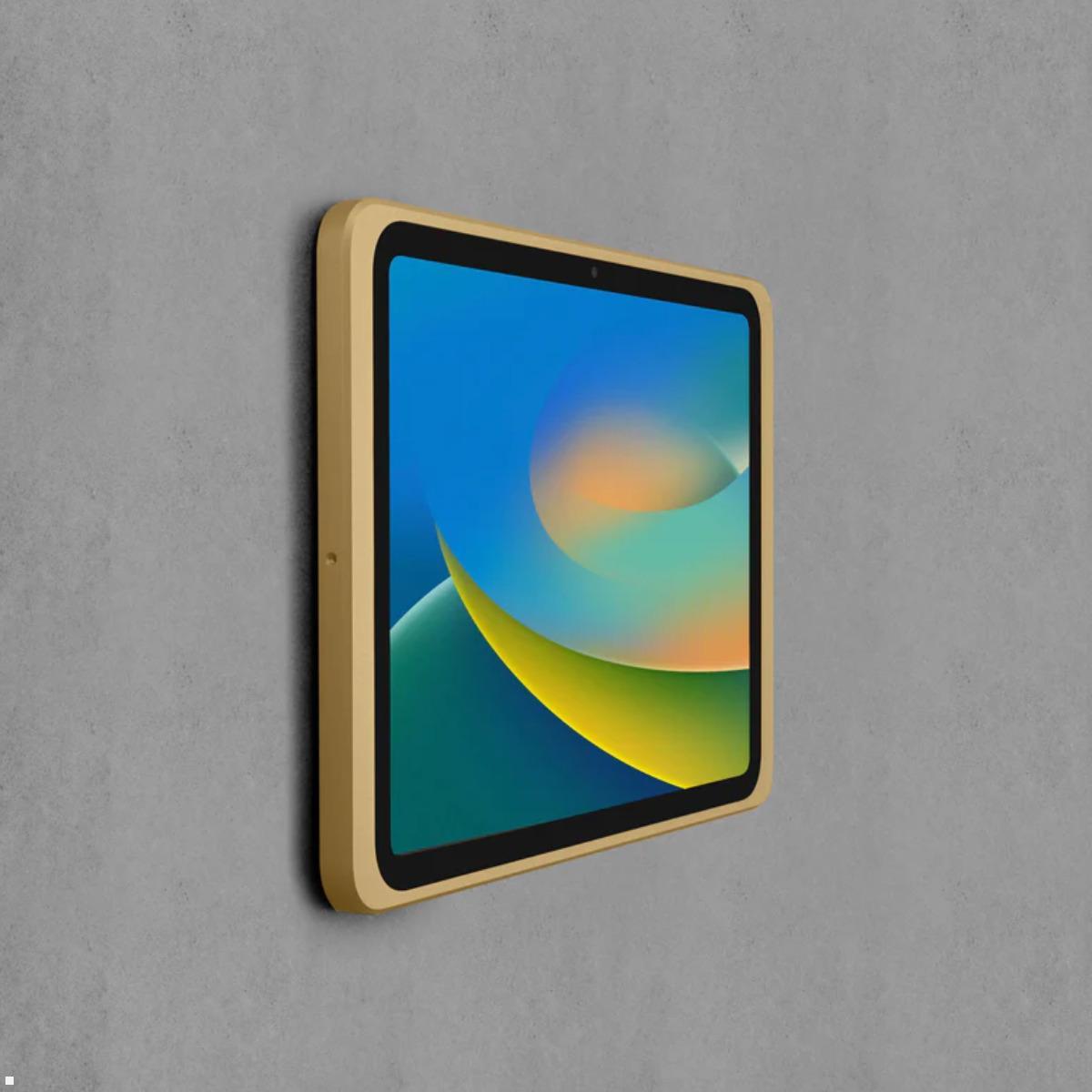 Displine Dame Wall 2.0 Wandhalter Apple iPad 10.9 (10. Gen.) mit USB-C, Gold eloxiert schmales Design Displine Dame Wall 2.0 Wandhalter Apple iPad 10.9 (10. Gen.) mit USB-C, Gold eloxiert schmales Design