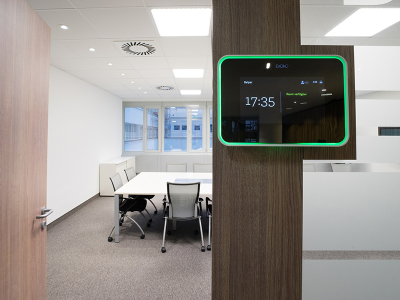 iPad Wandhalterung / Halterung für die Wand iPad Wandhalterung / Halterung für die Wand