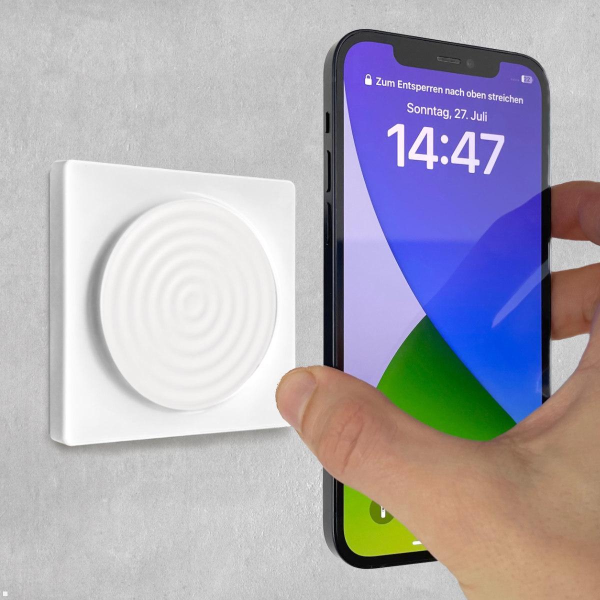 smart things WallBase 80 Wave magnetischer Qi Charger Unterputz (WB80 w), weiß, Unterputz Qi Ladestation