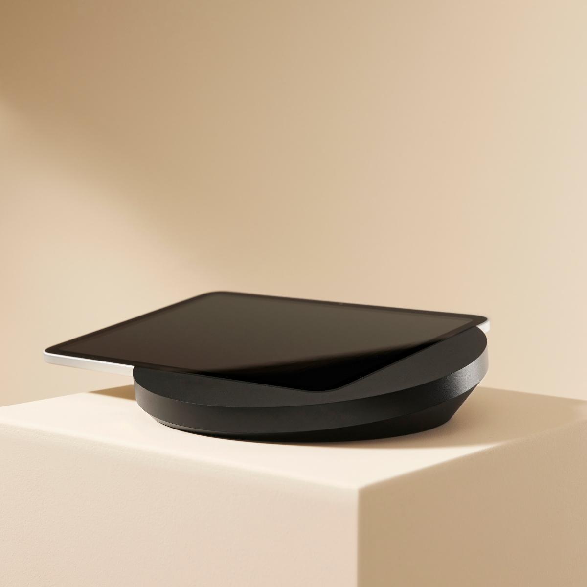 Displine Sunset Console Apple iPad 10.9 (10.Gen) Tisch Konsole USB-C, schwarz eloxiert Tablethalter Displine Sunset Console Apple iPad 10.9 (10.Gen) Tisch Konsole USB-C, schwarz eloxiert Tablethalter