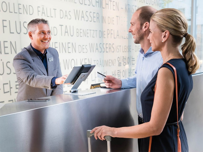 iPad Halter / Tischhalterung / Tischständer iPad Halter / Tischhalterung / Tischständer